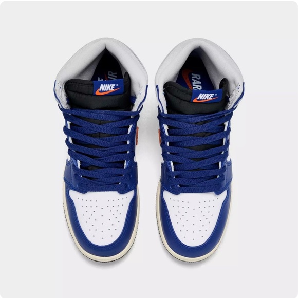 BIG KIDS' AIR JORDAN RETRO 1 HIGH OG CASUAL SHOES - Picture 4 of 9